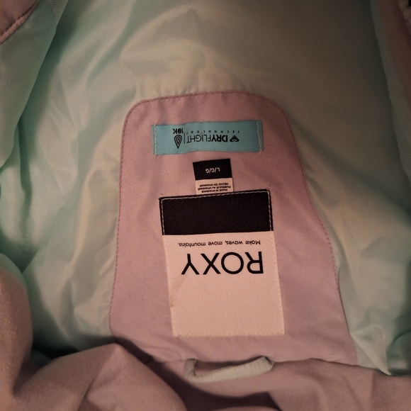 Roxy coat and DC snow pants - Picture 3 of 3